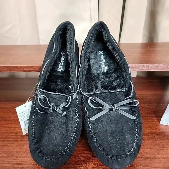 Ashley Blue Nwt Black faux fur Slippers Size 8 - Picture 1 of 8